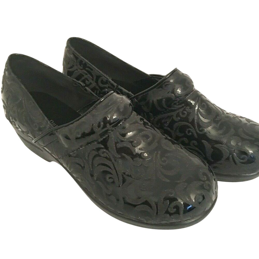 Size 10 Pierre Dumas Womens Black Textured Patent Clog Shoes